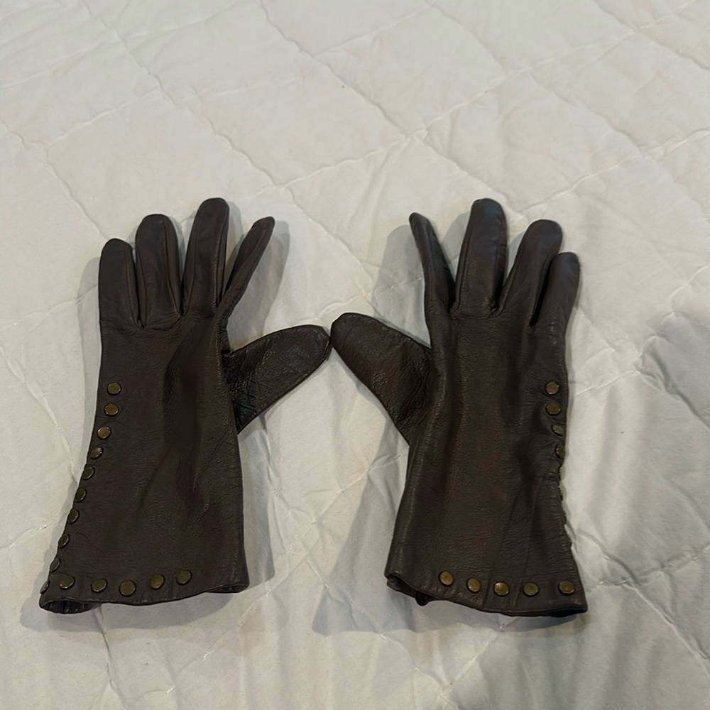 GUC Max Studio Taupe Leather Gloves